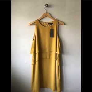 NWT Tiered BR Size 8 Dress with Pockets!